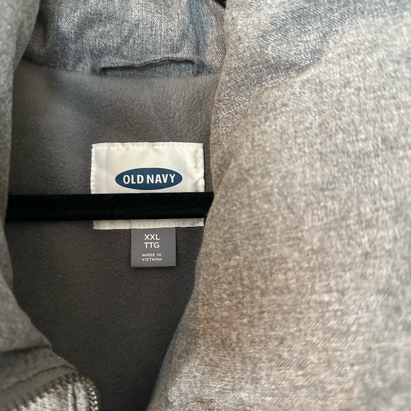 XXL Gray Puffer Vest - Picture 5 of 5